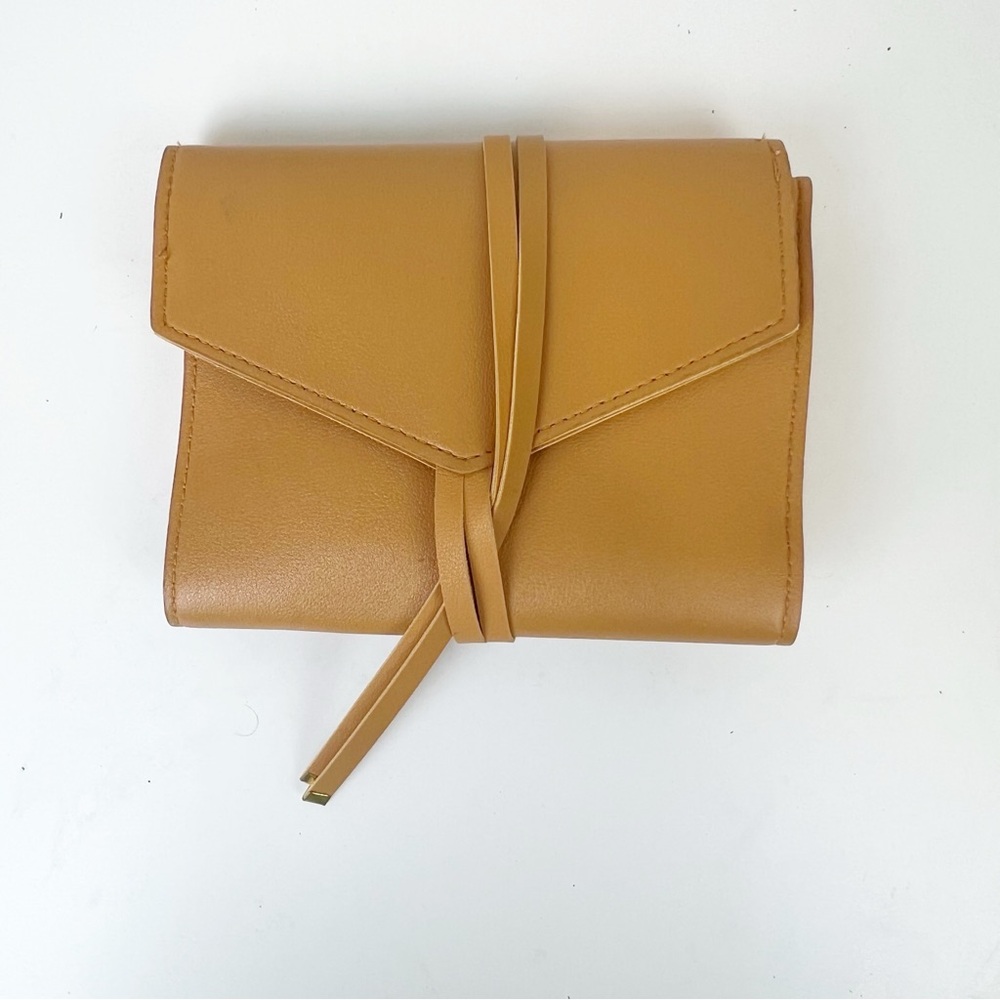 Glass Ladder & Co Katherine Tech Organizer Roll Honey Color